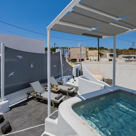 Astrea Suites Feggaropetra Cave House Fira  Exterior foto