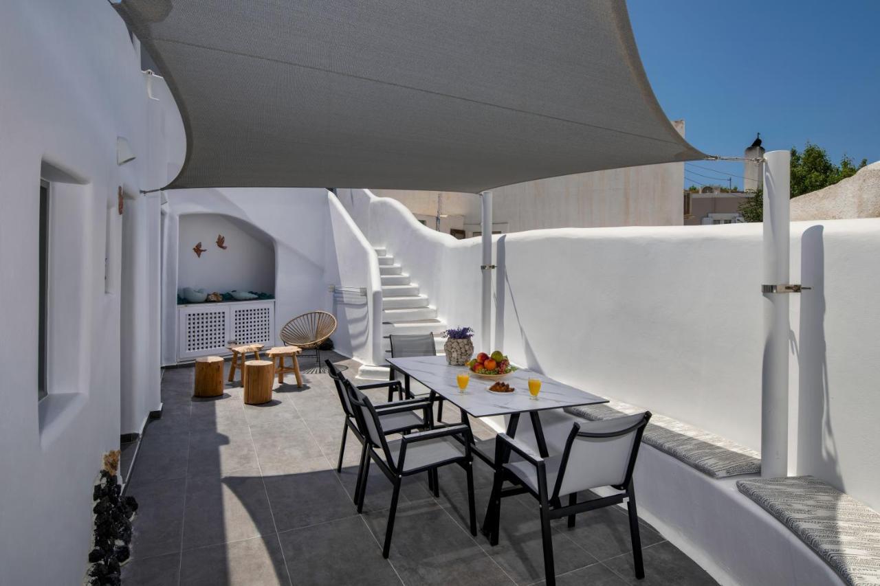 Astrea Suites Feggaropetra Cave House Fira  Exterior foto