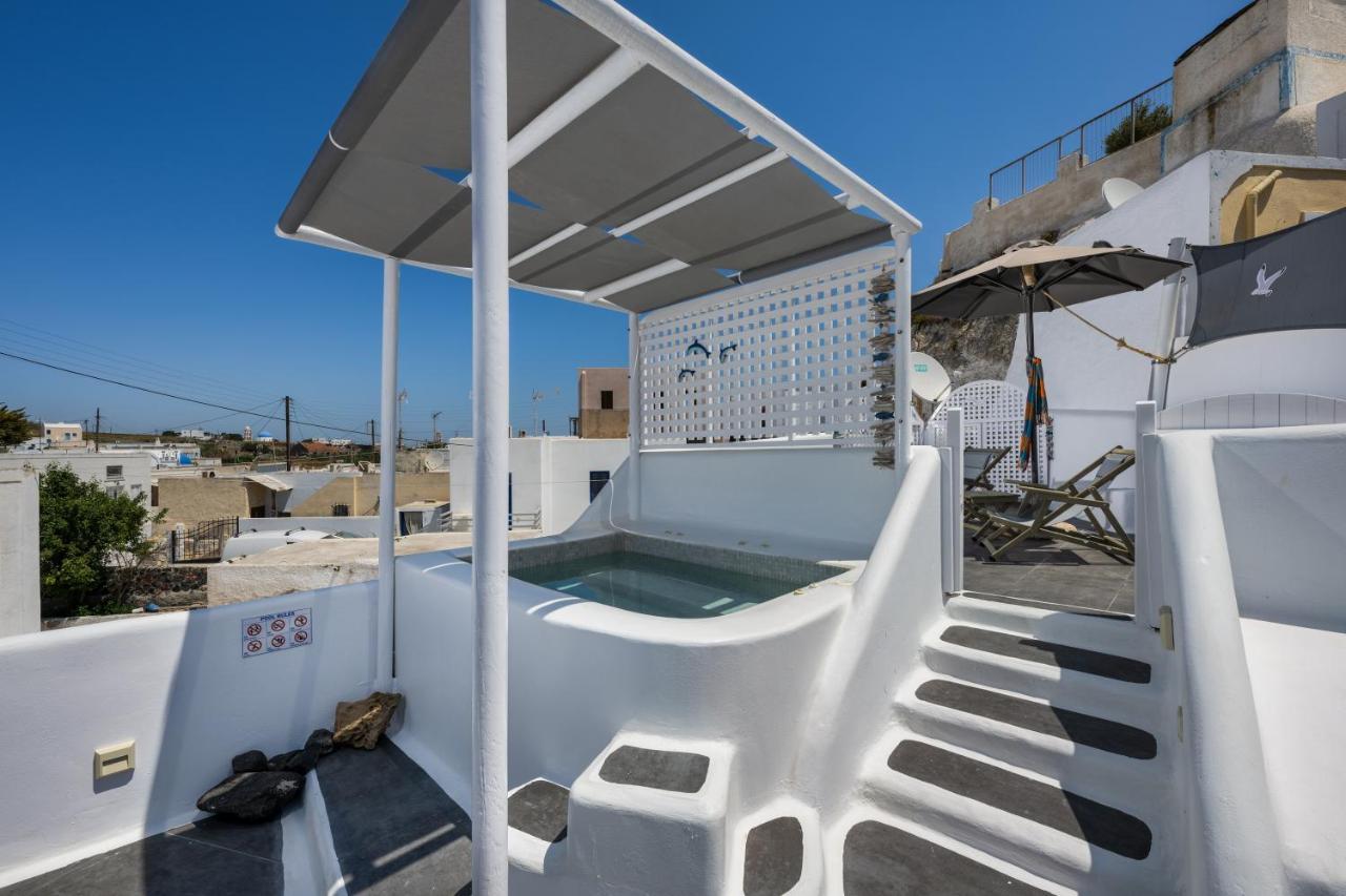 Astrea Suites Feggaropetra Cave House Fira  Exterior foto