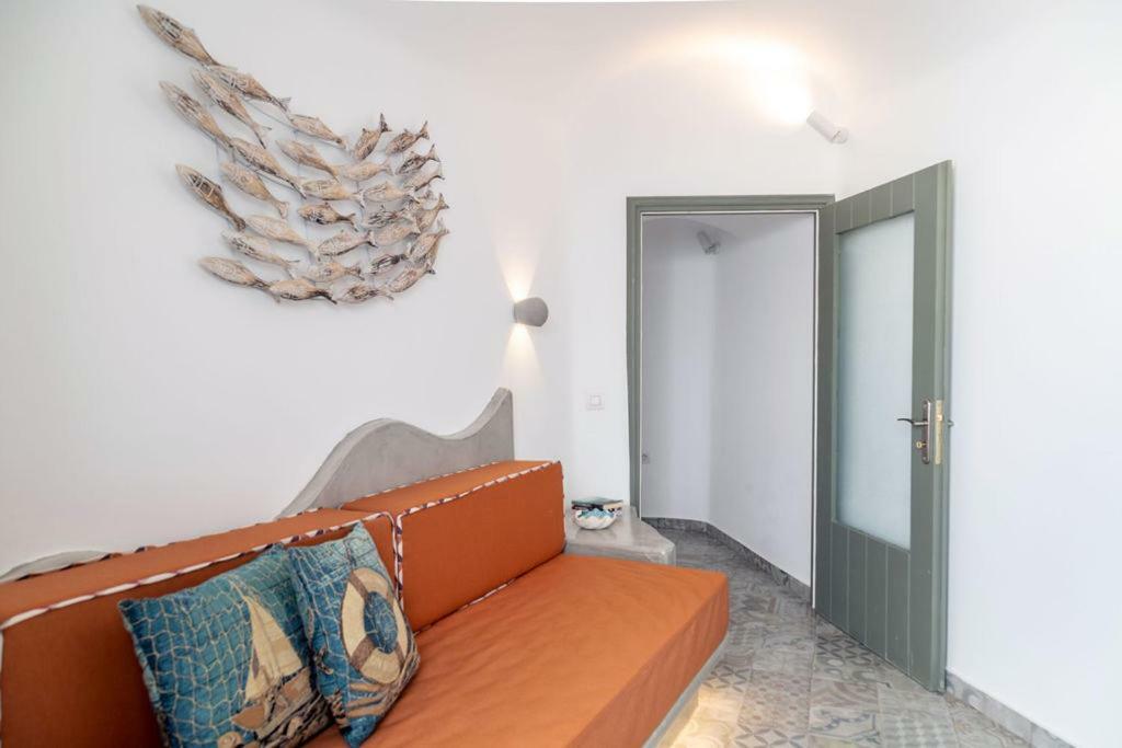 Astrea Suites Feggaropetra Cave House Fira  Exterior foto