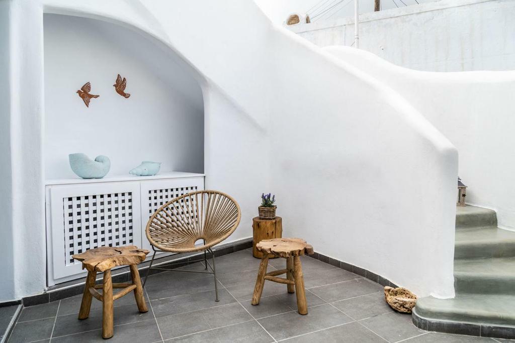 Astrea Suites Feggaropetra Cave House Fira  Exterior foto