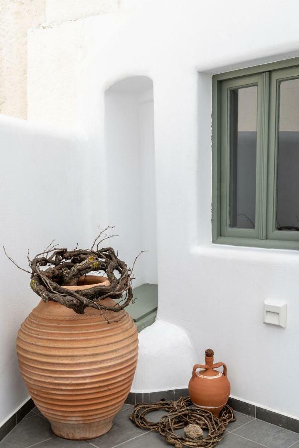 Astrea Suites Feggaropetra Cave House Fira  Exterior foto