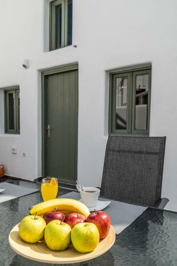 Astrea Suites Feggaropetra Cave House Fira  Exterior foto