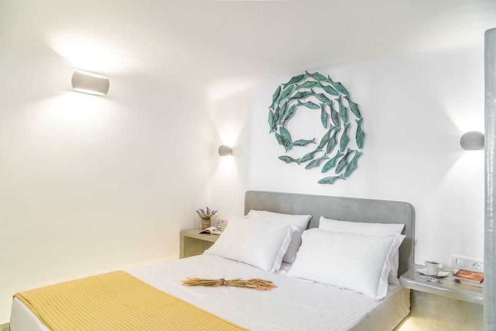Astrea Suites Feggaropetra Cave House Fira  Exterior foto
