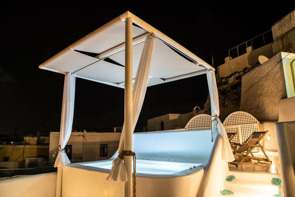 Astrea Suites Feggaropetra Cave House Fira  Exterior foto