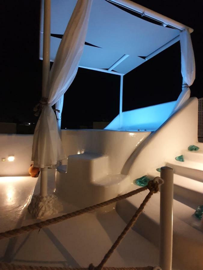 Astrea Suites Feggaropetra Cave House Fira  Exterior foto